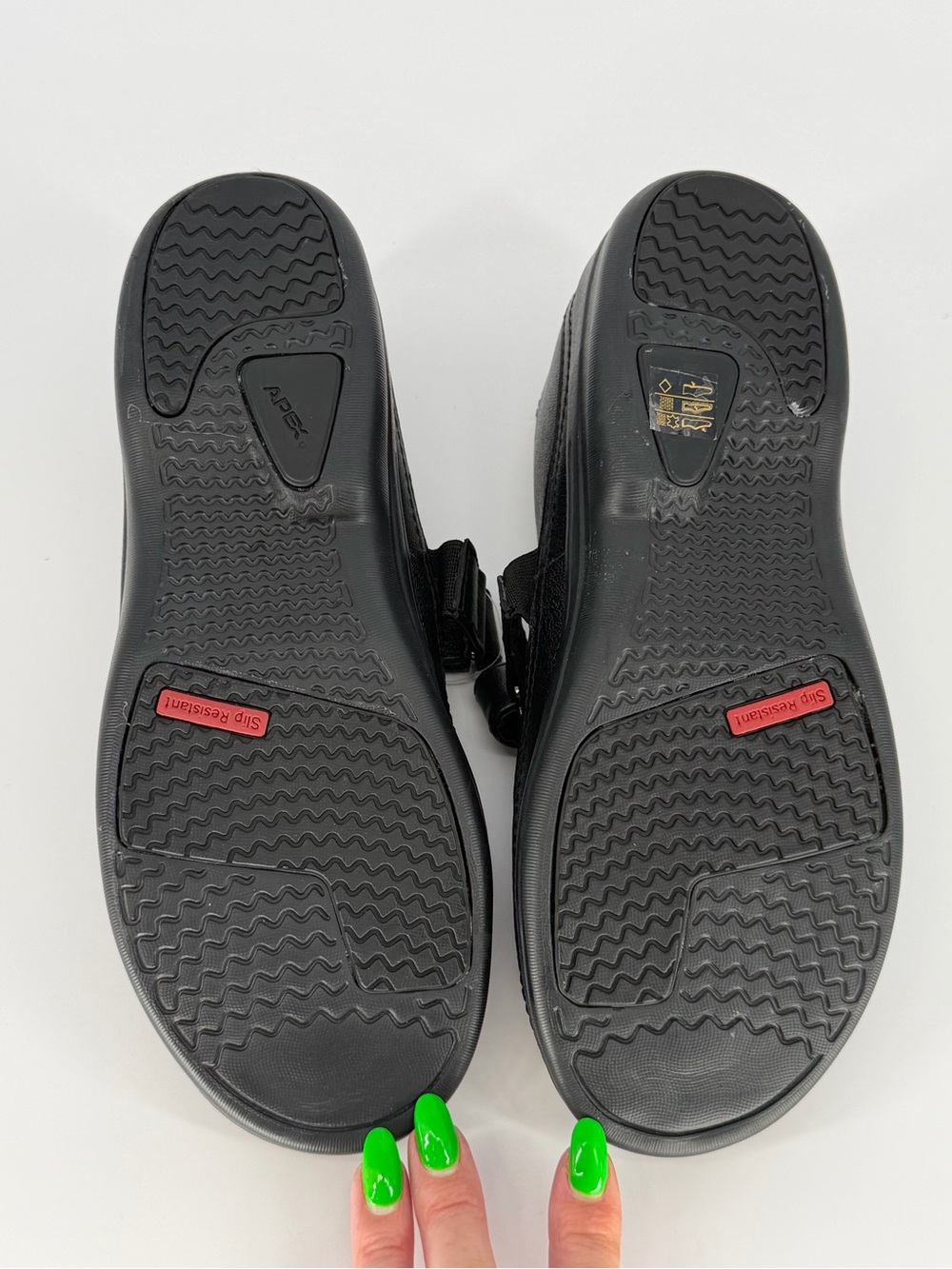 Apex Non Slip Black Shoes - Picture 6 of 6